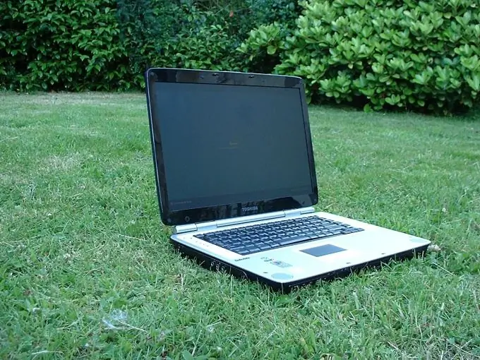 Bir laptopu simsiz internetə necə bağlamaq olar