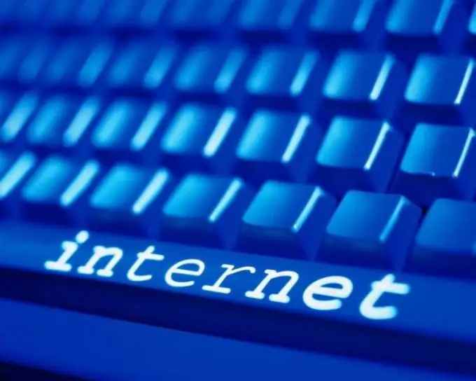 komunikimi në internet është ende një metodë popullore e komunikimit