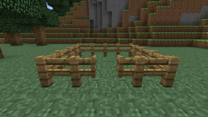 Hvordan lage en gate i et minecraft-spill?