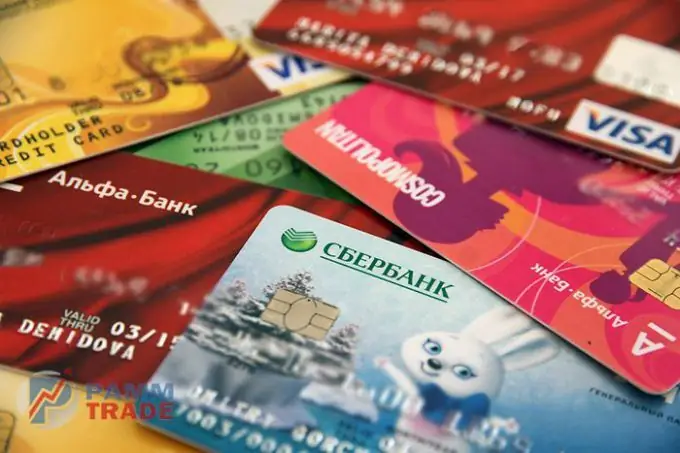 Yuav ua li cas daim npav rov qab los ntawm Sberbank-online